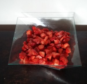 fragole con zucchero e limone