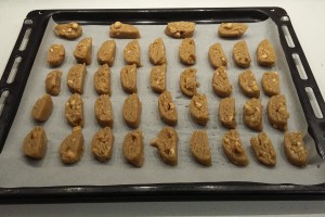 biscotti alle nocciole e caffè da cuocere
