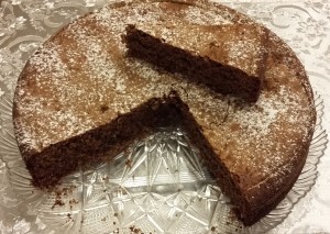 fetta di torta caprese