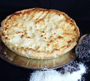 crostata ricotta e cocco appena sfornata